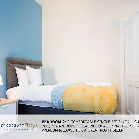 - Victorian Townhouse - 5 Bedrooms - Sleeps 9 בית נופש