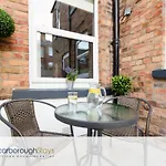 Nyaraló - Victorian Townhouse - 5 Bedrooms - Sleeps 9 *