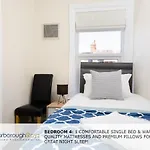 - Victorian Townhouse - 5 Bedrooms - Sleeps 9 سكرابورو