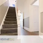 - Victorian Townhouse - 5 Bedrooms - Sleeps 9 Nyaraló *
