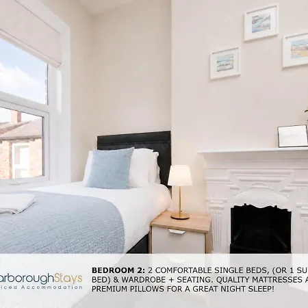 - Victorian Townhouse - 5 Bedrooms - Sleeps 9 *