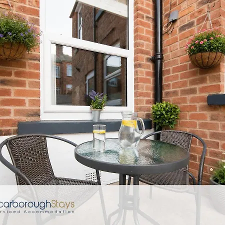 Дом отдыха - Victorian Townhouse - 5 Bedrooms - Sleeps 9 Скарборо