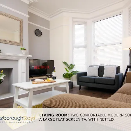 Holiday home - Victorian Townhouse - 5 Bedrooms - Sleeps 9