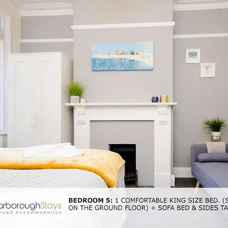Holiday home - Victorian Townhouse - 5 Bedrooms - Sleeps 9