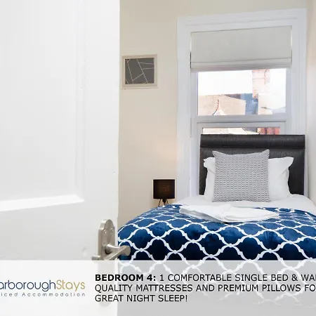 - Victorian Townhouse - 5 Bedrooms - Sleeps 9 *