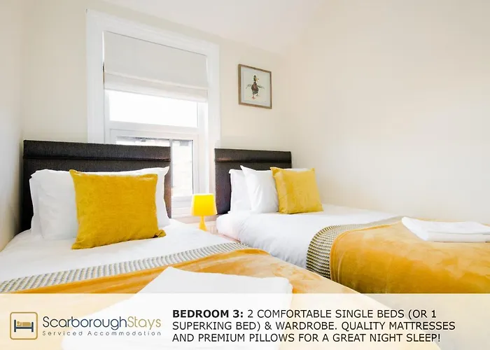 - Victorian Townhouse - 5 Bedrooms - Sleeps 9 * Scarborough