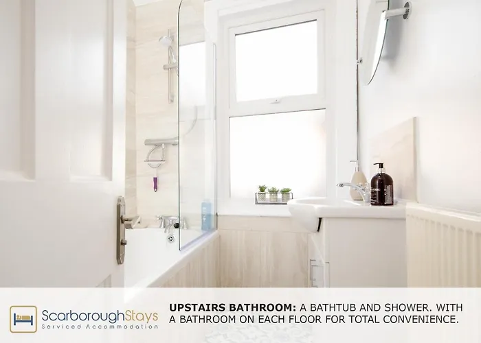 - Victorian Townhouse - 5 Bedrooms - Sleeps 9