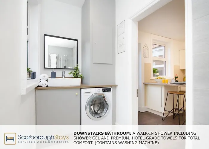 - Victorian Townhouse - 5 Bedrooms - Sleeps 9