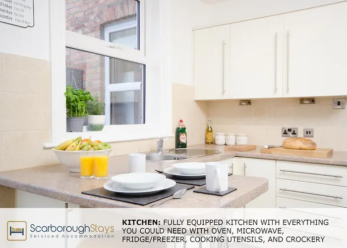 Dom wakacyjny - Victorian Townhouse - 5 Bedrooms - Sleeps 9 *