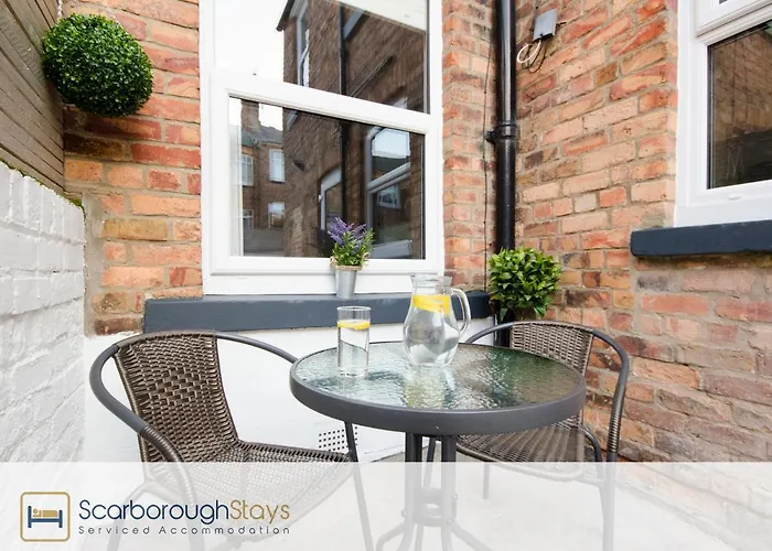 Dom wakacyjny - Victorian Townhouse - 5 Bedrooms - Sleeps 9 *